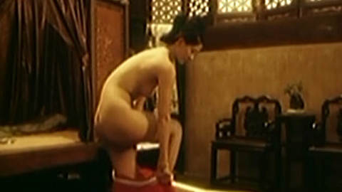 Pic: Yvonne Yung Hung in Sex and the Emperor