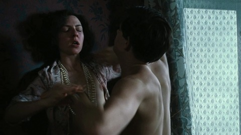 Pic: Katharina Schüttler in Simon & the Oaks (2012)