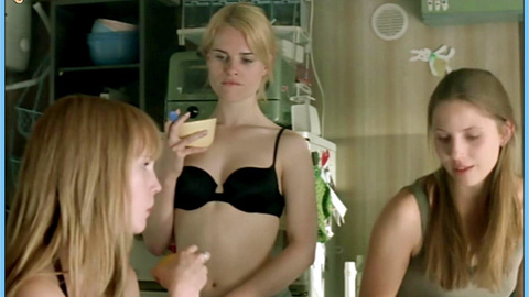 Pic: Rebecca Palmer in The Stratosphere Girl (2004)