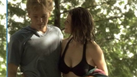 Pic: Zoe McLellan in The Wrong Girl