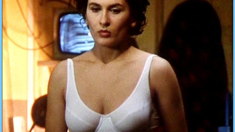 Pic: Marie-Lou Sellem in Pi - Die Polizistin