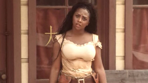 Pic: Lil' Kim in Gang of Roses