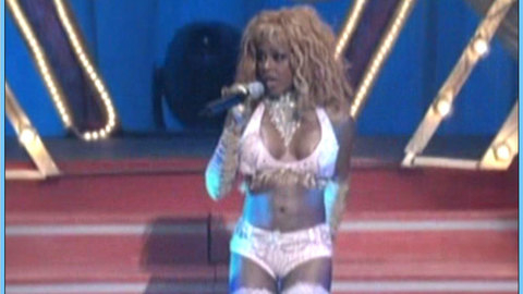 Pic: Lil' Kim in MTV Movie Awards