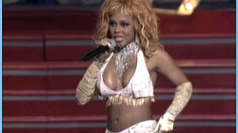 Pic: Lil' Kim in MTV Movie Awards