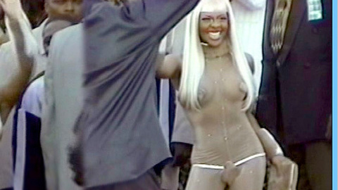 Pic: Lil' Kim in Celebrities Uncensored
