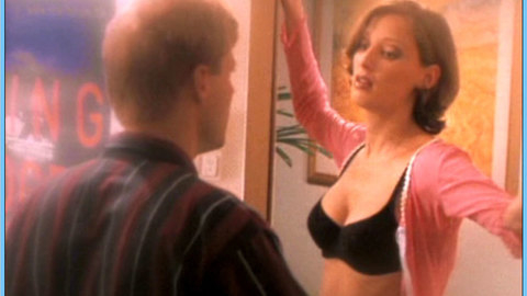 Pic: Alexandra Maria Lara in Was nicht passt, wird passend gemacht