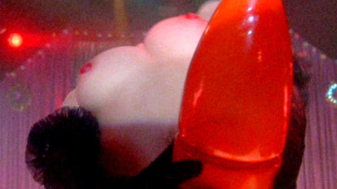 Pic: Thuy An Luu in Off Limits