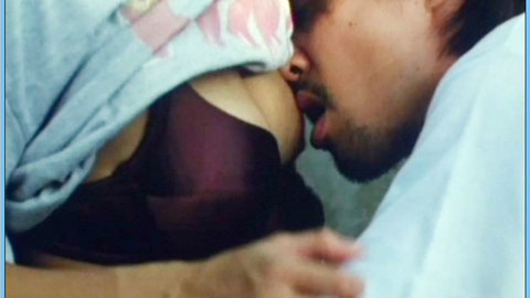 Pic: Joyce Jimenez in Masikip mainit... paraisong parisukat