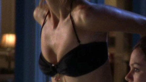 Pic: Mischa Barton in The O.C.