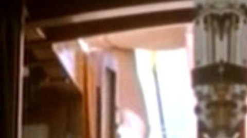 Pic: Julia Thurnau in Klinik unter Palmen