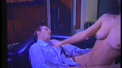 Pic: Leslie Olivan in Expose