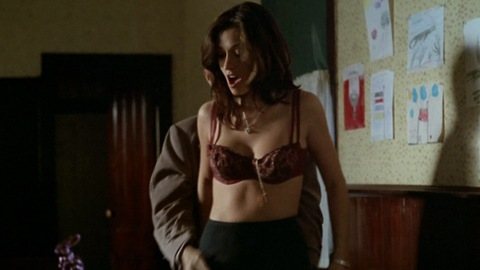 Pic: Dara Tomanovich in Amnesia (1997)