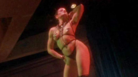 Pic: Lisa Lyon in Vamp