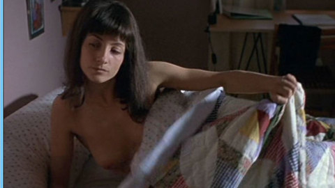 Pic: Najwa Nimri in Lovers of the Arctic Circle (1998)