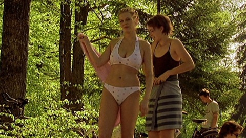 Pic: Anna Loos in Anatomy