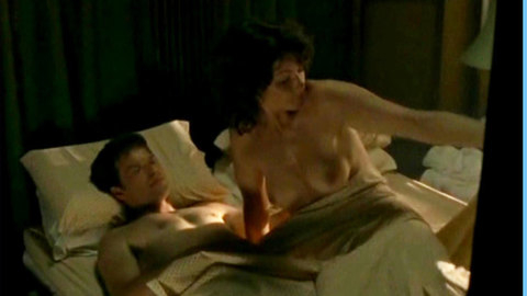 Pic: Sabine Vitua in Klinik unter Palmen