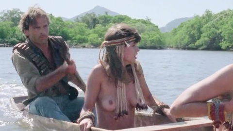 Pic: Suzane Carvalho in Massacre in Dinosaur Valley