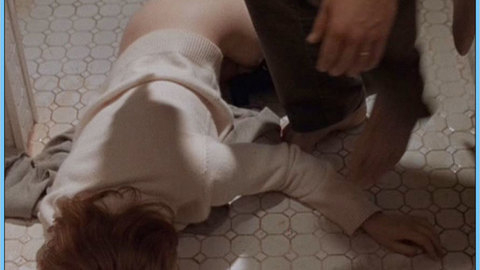 Pic: Emily Bergl in Chasing Sleep (2000)