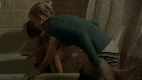Pic: Emily Bergl in Shameless