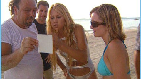 Pic: Anna Kournikova in Sports Illustrated: Swimsuit 2004