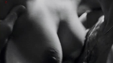 Pic: Angie Cepeda in Heleno