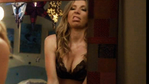 Pic: Sarah Chalke in How to Live With Your Parents (For the Rest of Your Life)