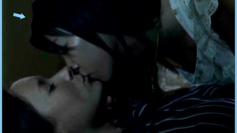 Pic: Minh-Khai Phan-Thi in Die Novizin