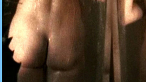 Pic: Lisa Martinek in Der Mann von nebenan