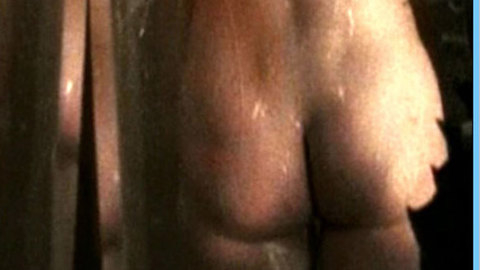 Pic: Lisa Martinek in Der Mann von nebenan lebt!