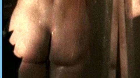 Pic: Lisa Martinek in Der Mann von nebenan lebt!