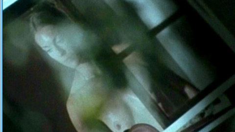 Pic: Lisa Martinek in Der Mann von nebenan lebt!