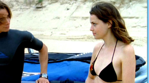 Pic: Roxane Mesquida in Les vagues