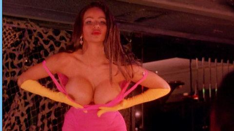 Pic: Devin Deray in Phat Beach