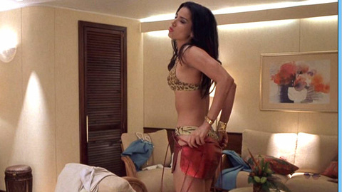 Pic: Roselyn Sanchez in Boat Trip