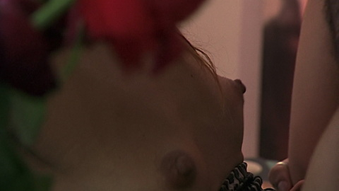 Pic: Vera Gemma in Scarlet Diva