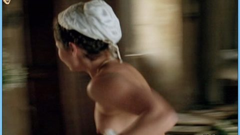 Pic: Blandine Bury in Fanfan la tulipe