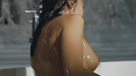 Pic: Jeon Do-yeon in The Housemaid