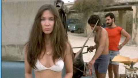 Pic: Anna Gaël in Sweeney 2