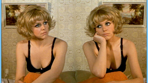 Pic: Carol Hawkins in Monique