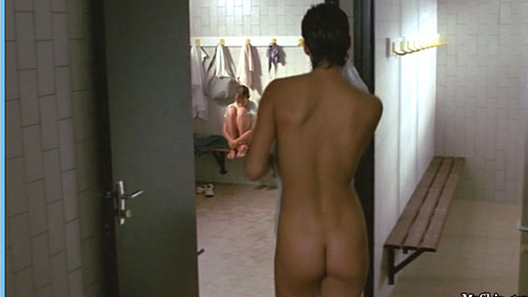 Pic: Louisa Shafa in L' effrontée