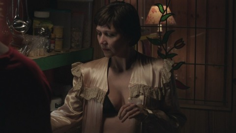 Pic: Maggie Gyllenhaal in Frank