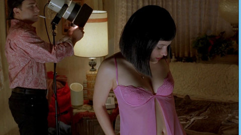 Pic: Caroline Dhavernas in Niagara Motel