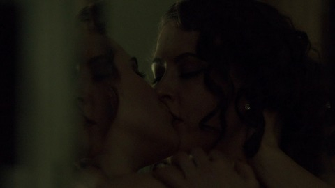 Pic: Caroline Dhavernas in Hannibal