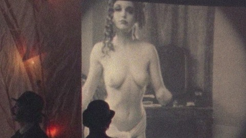 Pic: Honey Lauren in Dracula