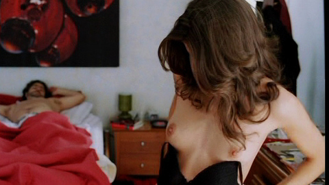 Pic: María Aura in Amar