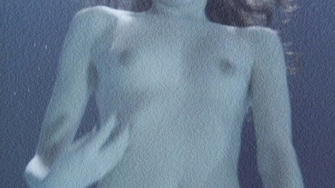 Pic: María Aura in Amar