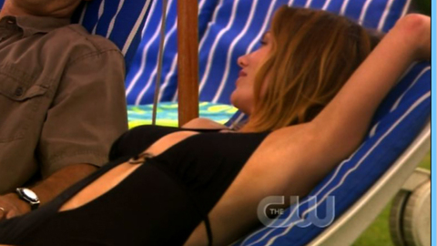 Pic: Stephanie Niznik in Life Is Wild