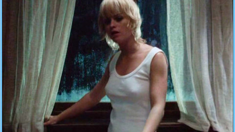 Pic: Taryn Manning in The Breed