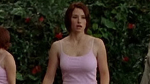 Pic: Chyler Leigh in North Shore
