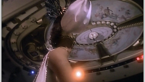 Pic: María José Cantudo in Piernas cruzadas (1983)